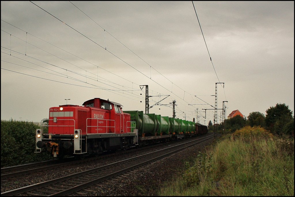 294 822 mit dem T�glichem M�llzug gen NROB hier in Obertraubling (15.09.2010)
