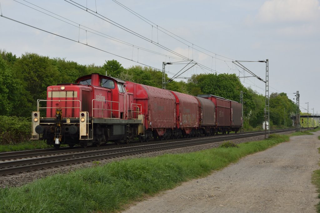 294 832 an der �bergabe nach K�nigswinter am 03.05.13 bei Bonn-Beuel.