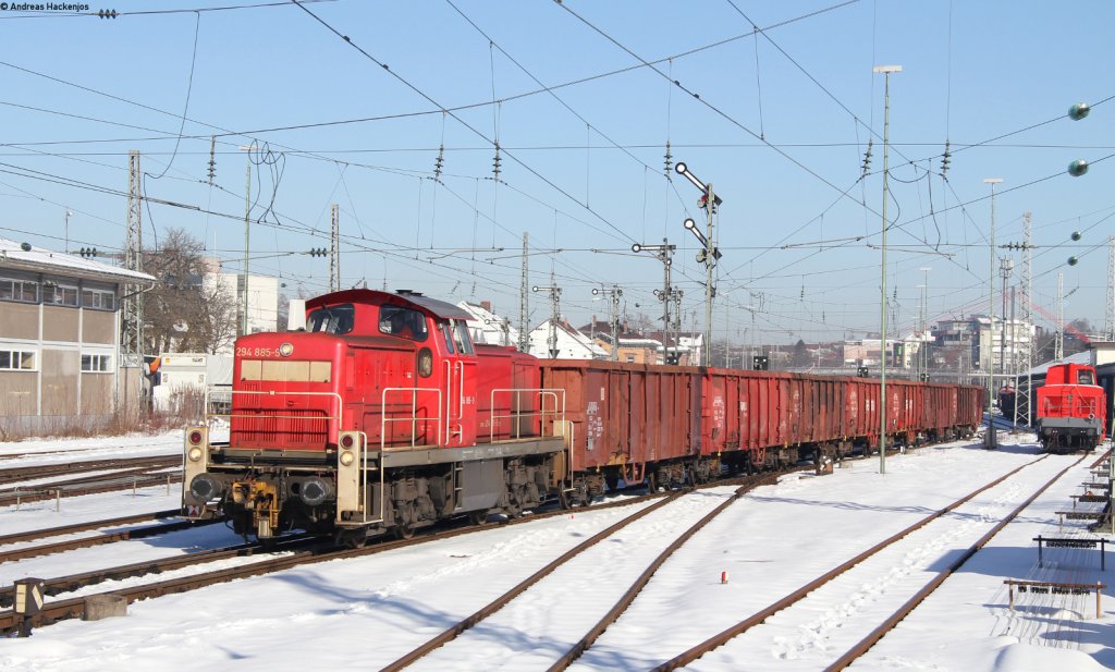 294 885-9 mit dem EK 55839 (Villingen(Schwarzw)-Deilingen) bei der Ausfahrt Villingen 4.3.13