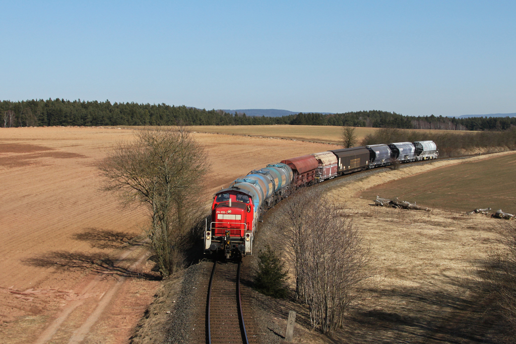 294 898 mit der bergabe von Hirschau nach Amberg am 08.03.2011 bei Hirschau.