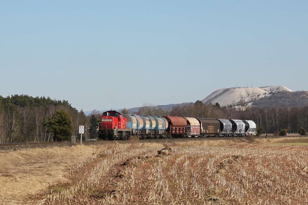 294 898 mit der bergabe von Hirschau nach Amberg am 08.03.2011 bei Hirschau.