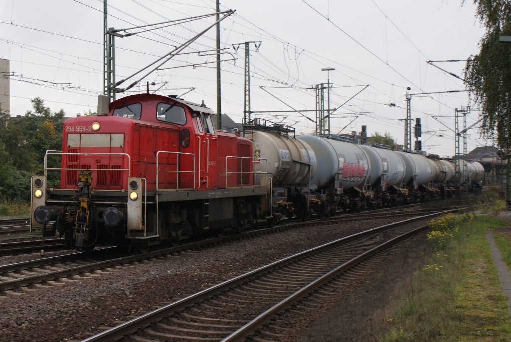 294 959-2 mit einem kurzen Kesselzug am 15.10.2010 in Lehrte.