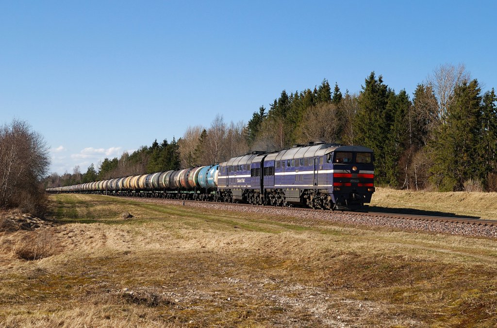 2TE116-928 (Skinest Rail) mit Kesselzug bei Nmme (02.05.2013)