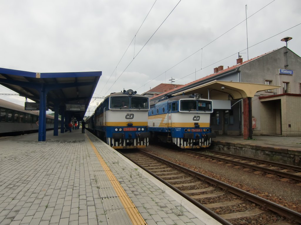 2x ČD BR754 hier in KLatovy Hbf . Auch  Taucherbrillen  genannt .