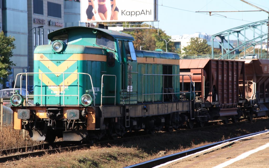 30.9.2011 Gdansk Wrzeszcz SM42- 1113 vor einem Arbeitszug Richtung Gdansk Glowny