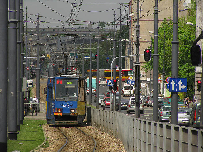 Łdź, ul. Zachodnia, 8.05.2010, Garnitur 805Na-1415+1417 als ein Zug der umgeleiteten Linie 2