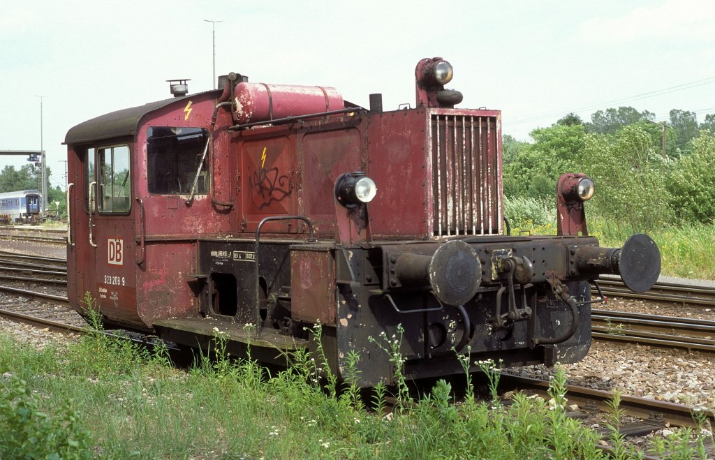323 208  Karlsruhe  18.06.96