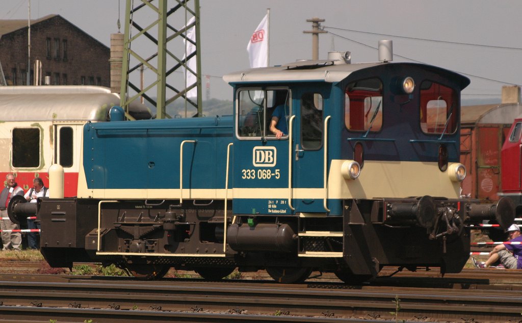 333 068 am 21.5.11 bei der Lokparade in Koblenz-Ltzel