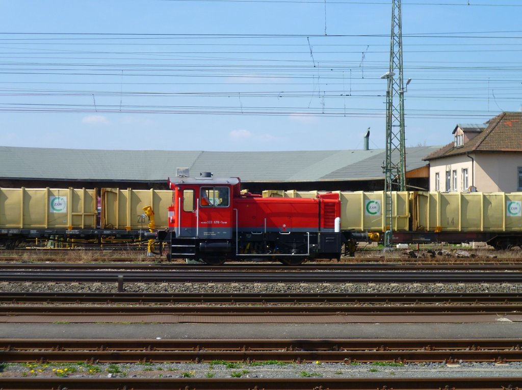 333 678-1 Rangierte am 24.04.13 in Lichtenfels.