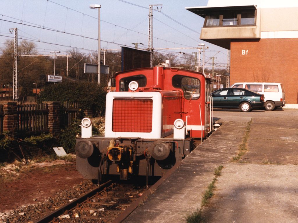 335 019-6 auf Bahnhof Bad Bentheim am 25-3-1998. Bild und scan: Date Jan de Vries.