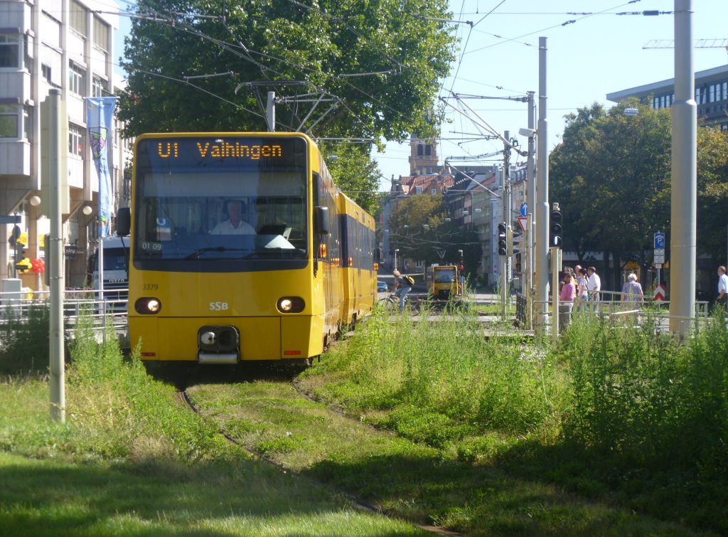 3379/3380 konnte ich hier am dienstag dem 6.9.2011, beim abiegen zur haltestelle Bad Cannstatt Wilhelmsplatz fotografieren