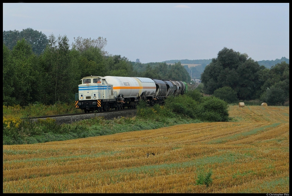 345 273-7 der ITB hat am 7.9.2012 mit ein paar Kesselwagen gerade den Bahnhof Woffleben Richtung Niedersachswerfen verlassen.