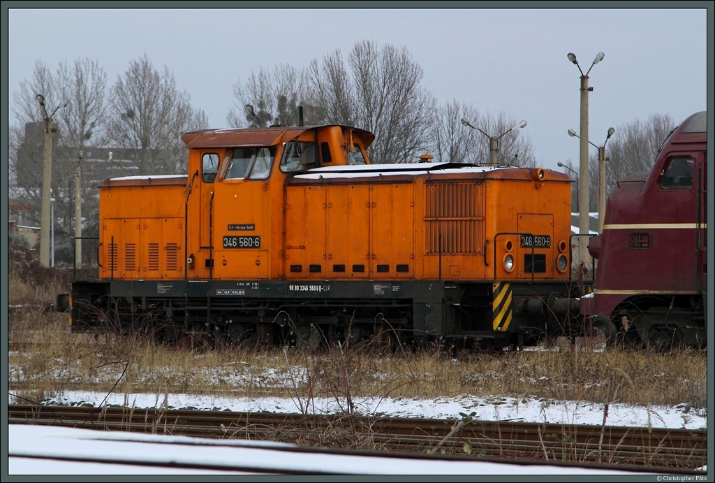 346 560-6 der CLR im bergabebahnhof zur Hafenbahn Magdeburg. (20.01.2013)
