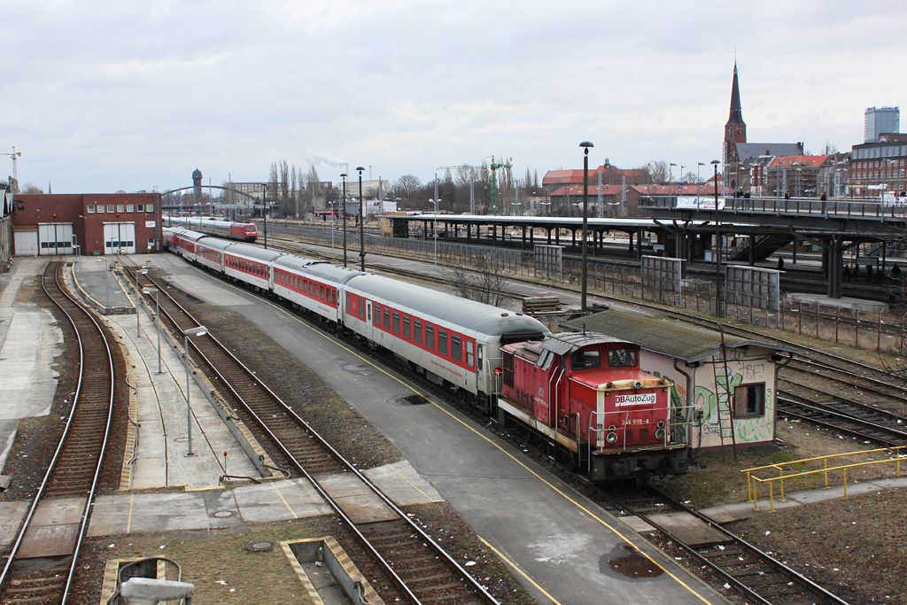 346 995 am 25.02.2012 in Berlin Warschauer Strae.
