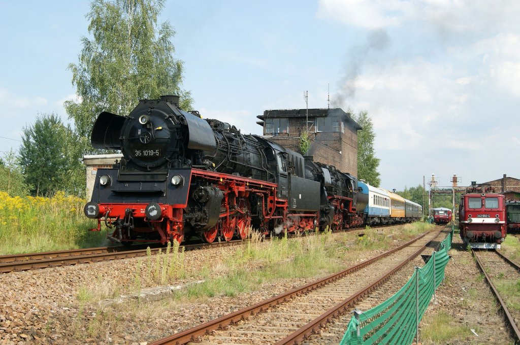 35 1019 vom LDC im Schsischen Eisenbahnmuseum Chemnitz-Hilbersdorf. 18.08.2011