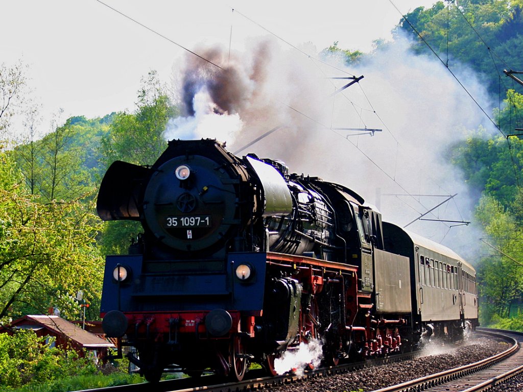 35 1097 in voller Fahrt bei Orlamnde am 29.4.2011