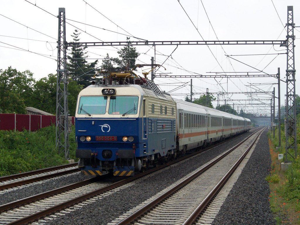 350-004 am 18.06.2010 in Praha Dolni Pocernice