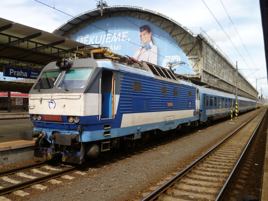 350 012-1 sah man am 26.08.12 in Praha hl.n.