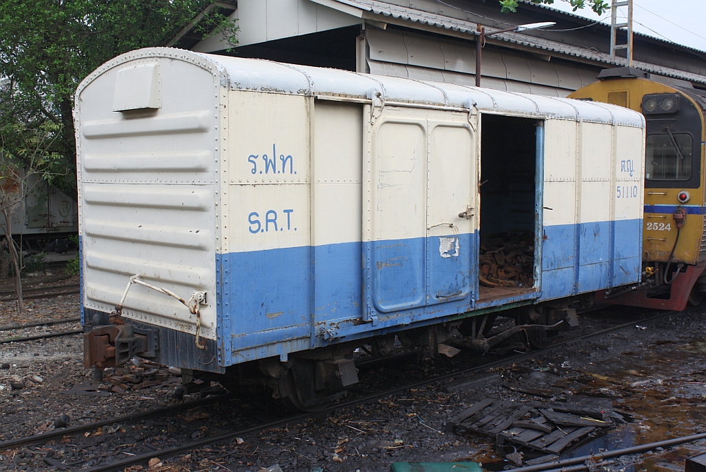 ต.ญ.151110 (ต.ญ.=C.G./Covered Goods Wagon) am 19.März 2011 im Depot Hua Lamphung.