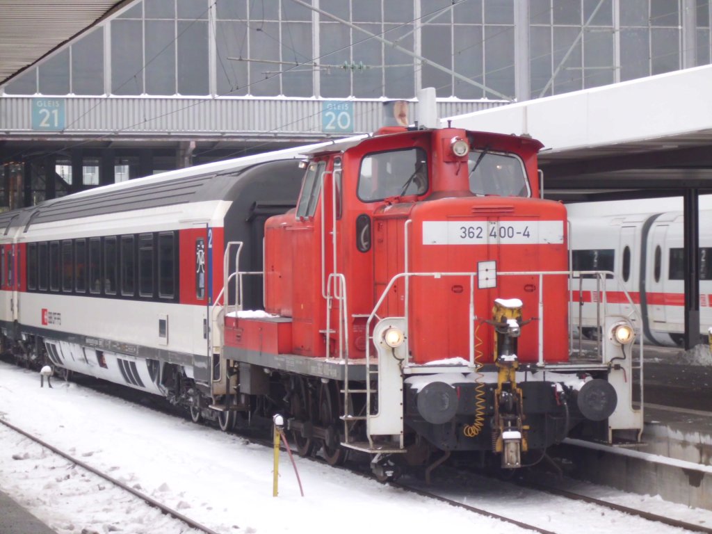 362 400-4 bei der Bereitstellung von EC 194 (Mnchen Hbf - Zrich HB) in Mnchen Hbf am 20.01.2013