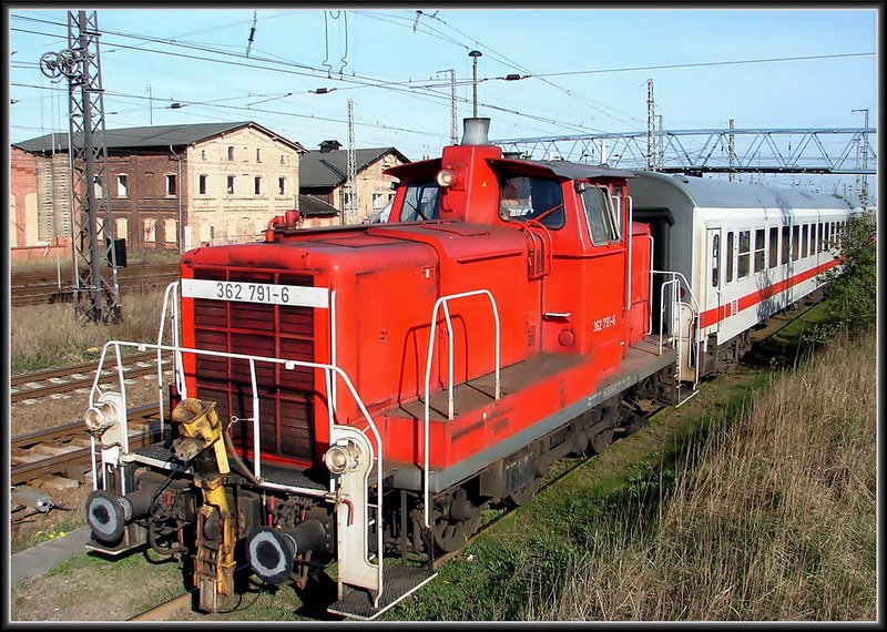 362 791-6 beim Rangierdienst im Hbf Stralsund.  am 15.04.07 