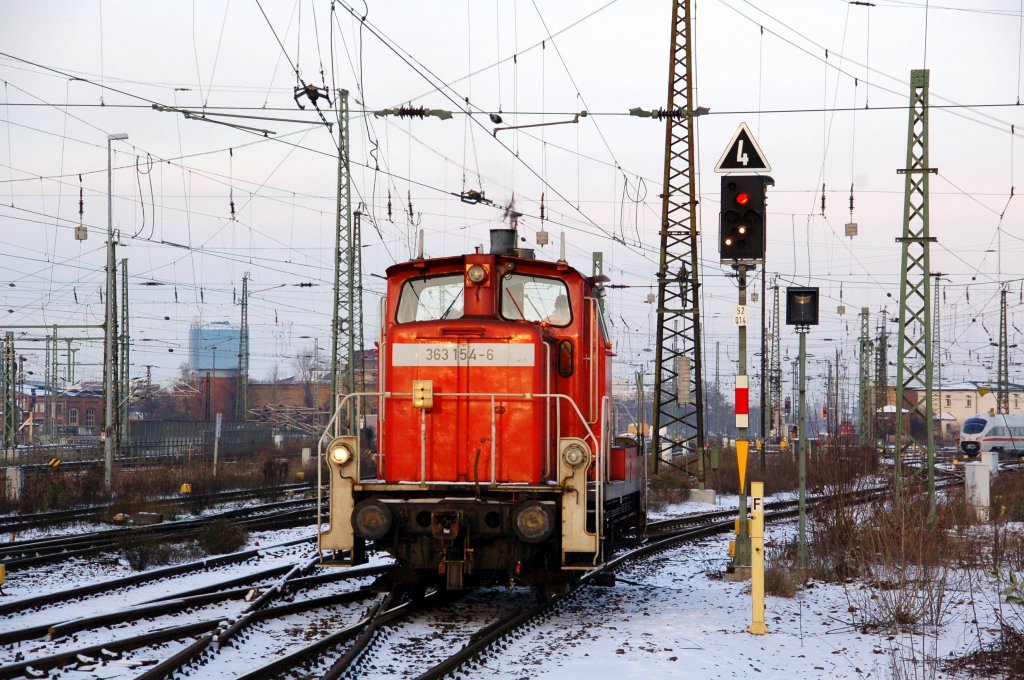 363 154 auf Rangierfahrt im Leipziger Hbf. Fotografiert am 20.12.09.