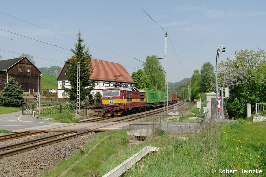 372 008-3 am 29.04.2011 in Rathen