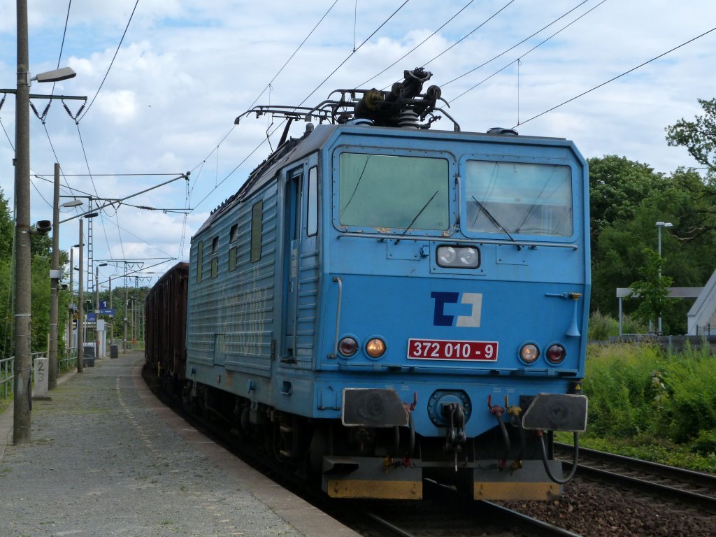 372 010 der CD zog ihren gemischten Gz durch Dresden Cotta.
22.07.12