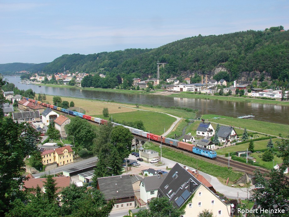 372 010 mit einem Gz in Ri Decin am 12.06.2010 in Krippen