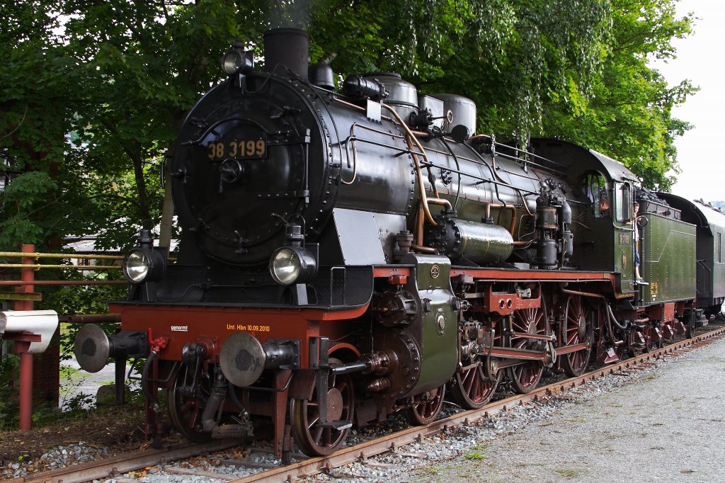 38 3199 des Sddeutschen Eisenbahnmuseums Heilbronn am 01.09.2012 ausgestellt im Rahmen der XVIII. Dampfloktage auf dem Gelnde des Dampflokwerkes Meiningen.