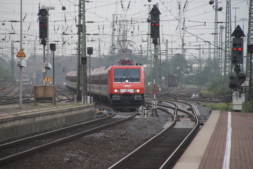 3.9.2010,Dortmund Hbf, 9.32Uhr: BR 189 801 der WLE  mit einem  Partyzug  von M�ller Touren nach Hamburg Bergedorf im Schienenvorfeld des Dortmunder Hauptbahnhofes.
