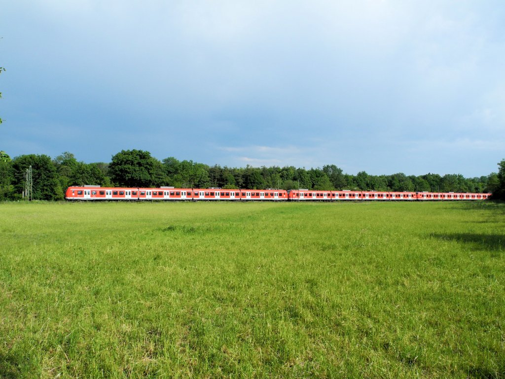 3x423 am 26.05.11 auf dem Weg zum Flughafen bei Feldmoching