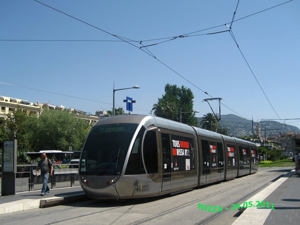 4. Mai 2011 in Nizza / Frankreich
Auch in Frankreich wird mit Werbefolien
an den ffentlichen Verkehrsmittel
gearbeitet.