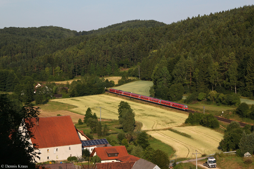 4 x 610 als RE 3528/3568 am 19.07.2013 bei Lehendorf.