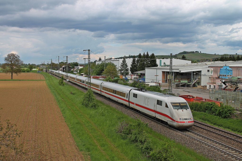 401 ___-_ am 11.05.2013 bei der Durchfahrt des Hp Auggen.