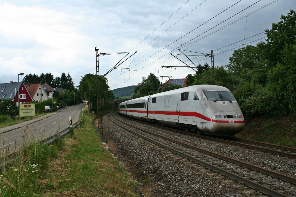 401 019-5 als ICE 270 von Basel SBB nach Berlin Ostbahnhof am Nachtmittag des 25.06.13 in Schallstadt.