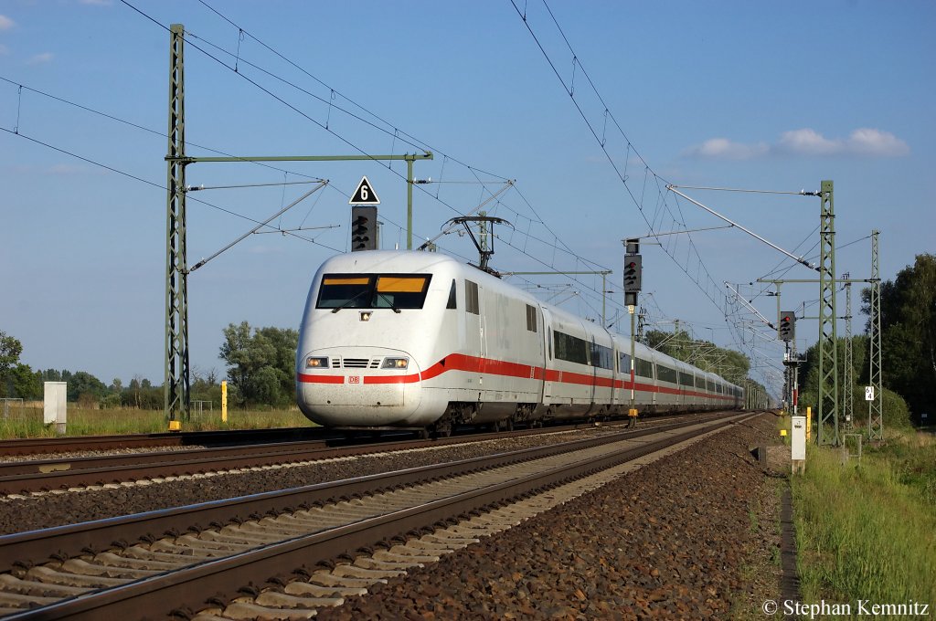 401 064-1 als ICE 706 von Berlin S�dkreuz nach Hamburg-Altona in Friesack(Mark). 25.05.2011