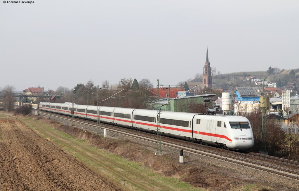 401 072-4 als ICE 374 (Bern-Berlin Ostbahnhof) bei Teningen 19.2.11