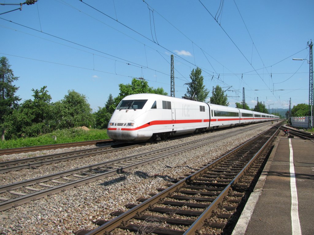 401 087-2 durchfhrt Denzlingen am 04.06.2010