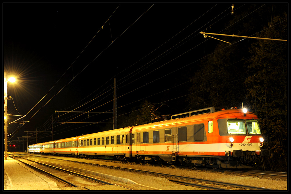 4010 009 am 4.10.2010 als SLP 14268 nach Bischofshofen beim letzten Fotohalt in Httau aufgenommen.