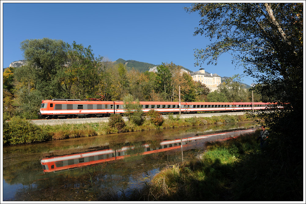 4010 009 am 4.10.2010 als SLP 14268 (bis Rg als 14266) von Linz Stahlwerke nach Bischofshofen beim Fotohalt in Trautenfels im Ennstal.