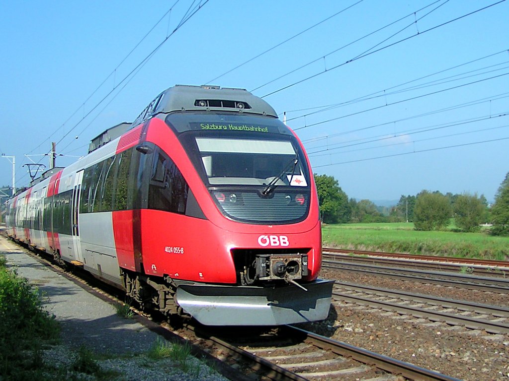4024 055-8 steht als REX3008 am Bahnsteig1 in Redl-Zipf zur Abfahrt bereit;090923