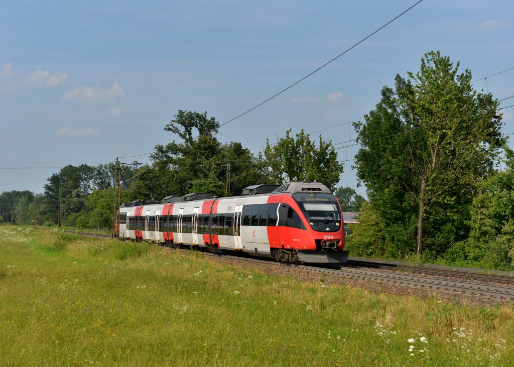 4024 074 als R nach Telfs-Pfaffenhofen am 20.07.2013 bei Happing.