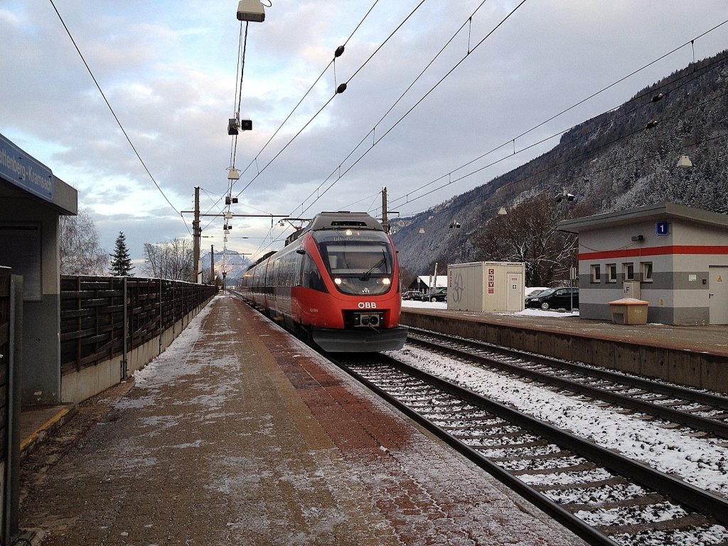 4024 099 als S1 (Kufstein-Telfs-Pfaffenhofen) in Rattenberg-Kramsach.(18.12.2011)