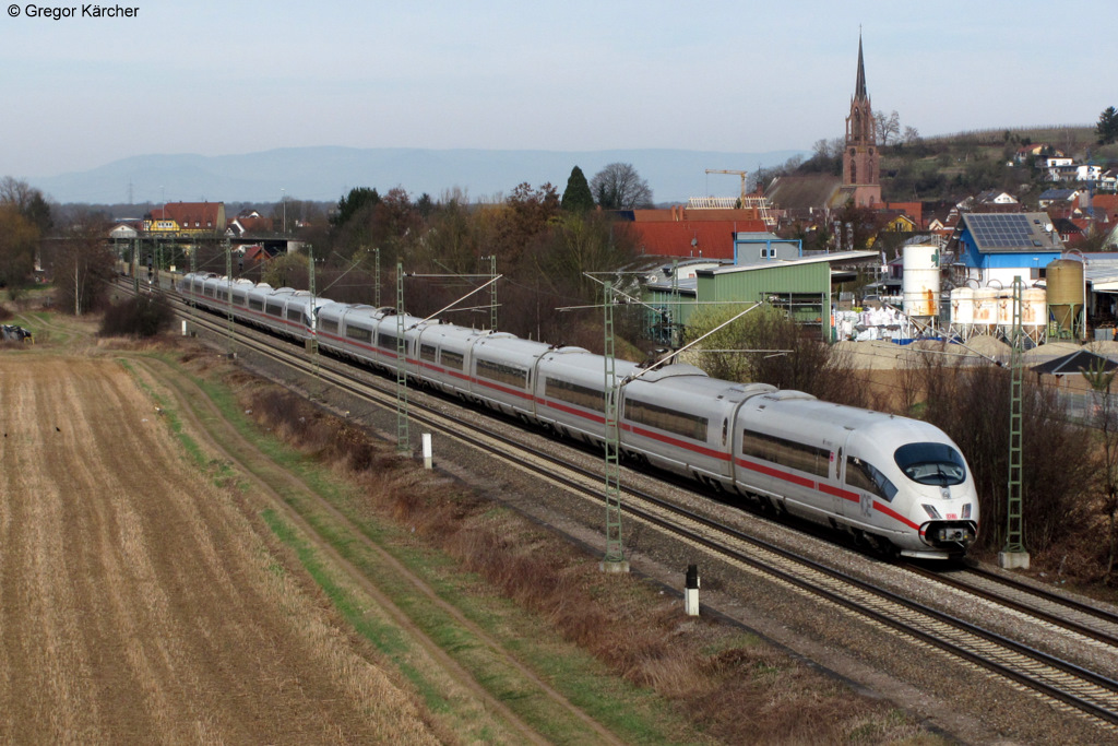 403 021-9  Krefeld  und 403 058-1  St. Ingbert  als ICE 600 Basel-Dortmund bei Teningen. Aufgenommen am 17.03.2012.