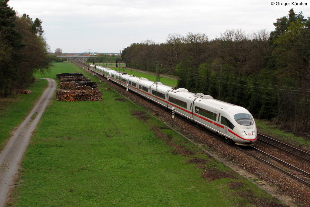 403 023-5  Schaffhausen  + 403 009-4  Aalen  als ICE 207 (Dortmund-Basel) bei Graben-Neudorf. Aufgenommen am 10.04.2012.