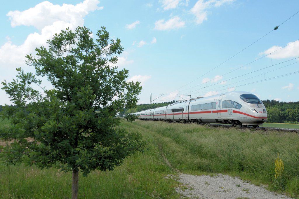 403 030 & 016 am 04.06.11 bei Mnchen-Aubing