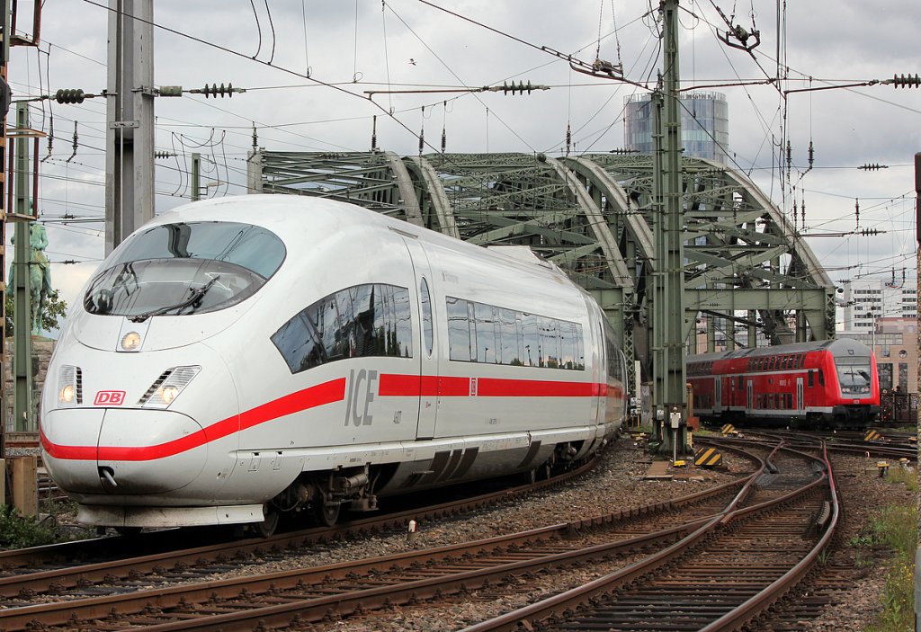 406 007 bei Einfahrt in K�ln Hbf 18.09.2011