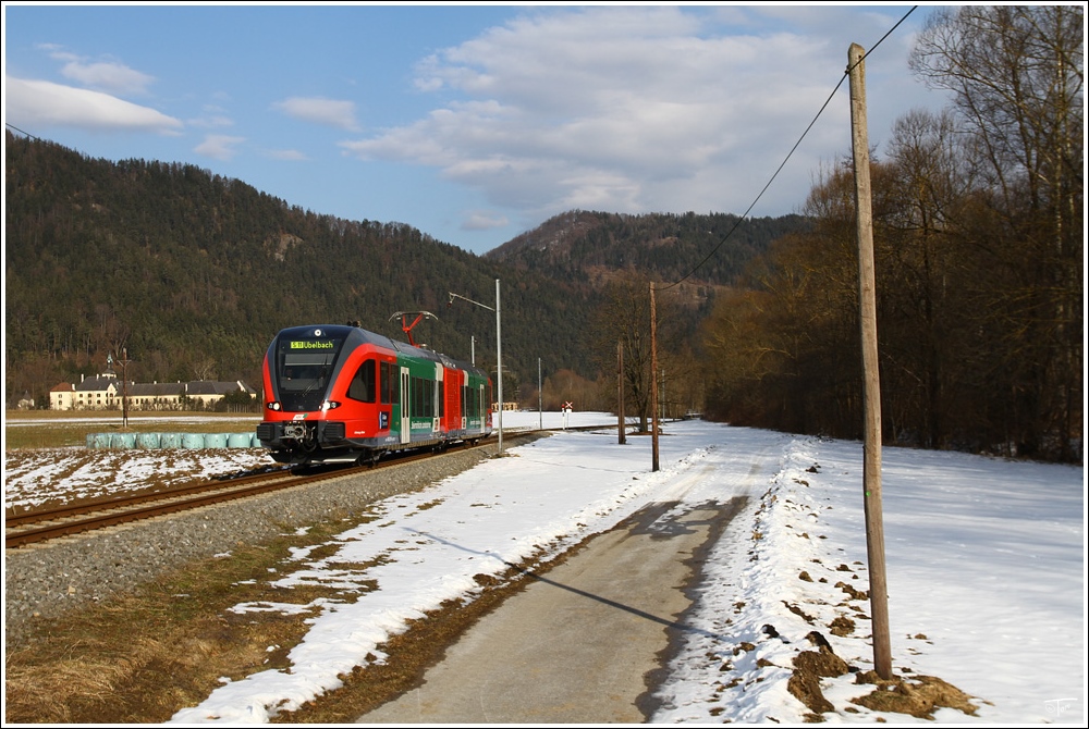 4062 001 bei der �berstellfahrt von Peggau nach �belbach. 
Waldstein 25.02.2011