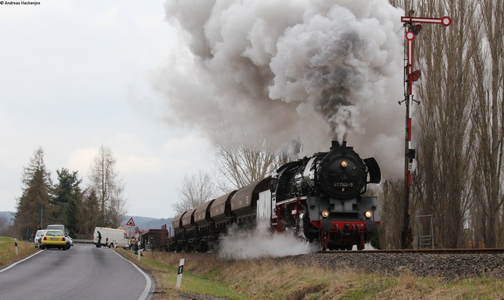 41 1144-9 mit dem DGz 401 (Immelborn-Themar) am Esig Immelborn 13.4.13